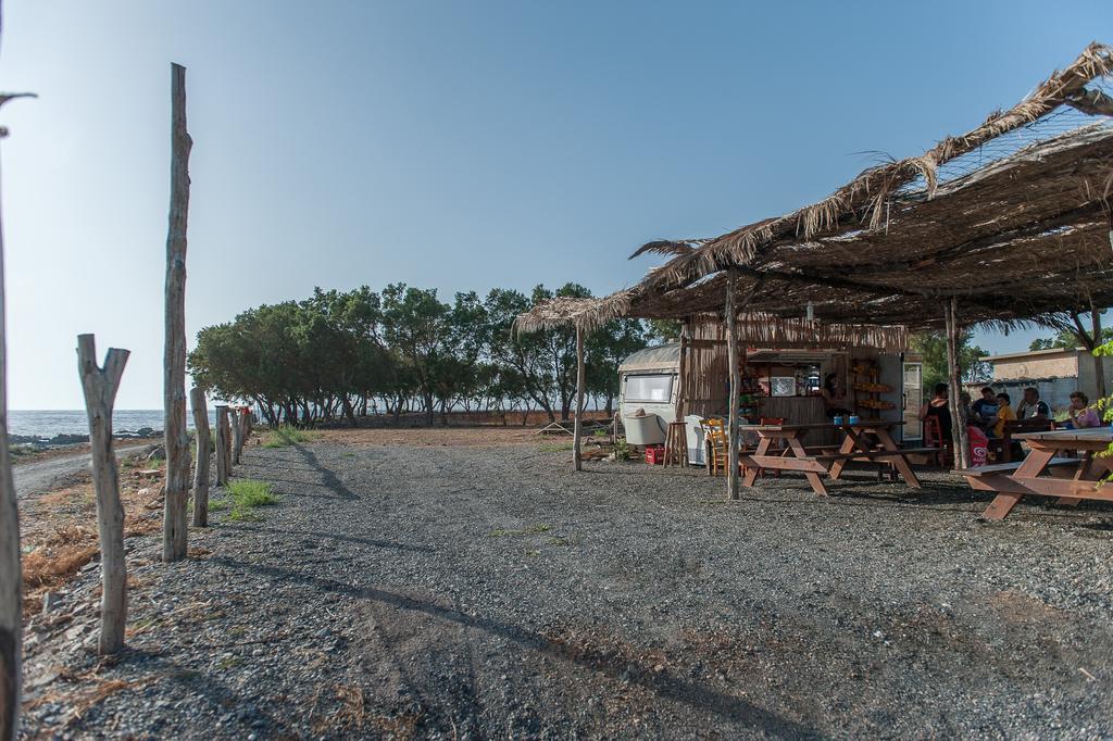 Blue Pearl Villa AmigdhalokeFálion エクステリア 写真