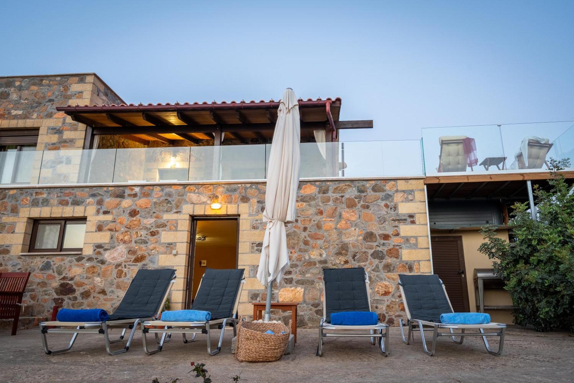 Blue Pearl Villa AmigdhalokeFálion エクステリア 写真